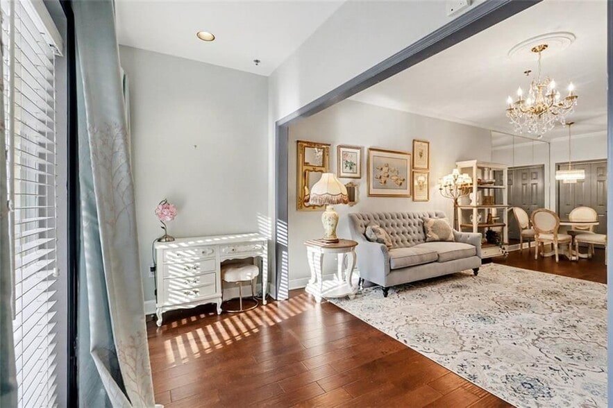 Building Photo - 2865 Lenox Rd NE