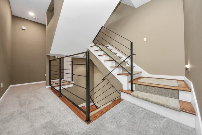 Building Photo - 6519 Durford St