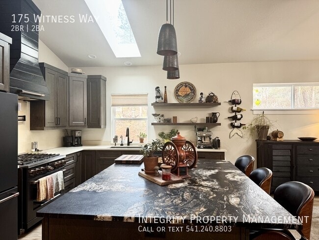 Building Photo - 175 Witness Wy