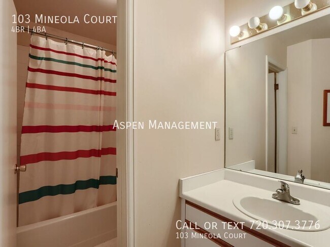 Building Photo - 103 Mineola Ct