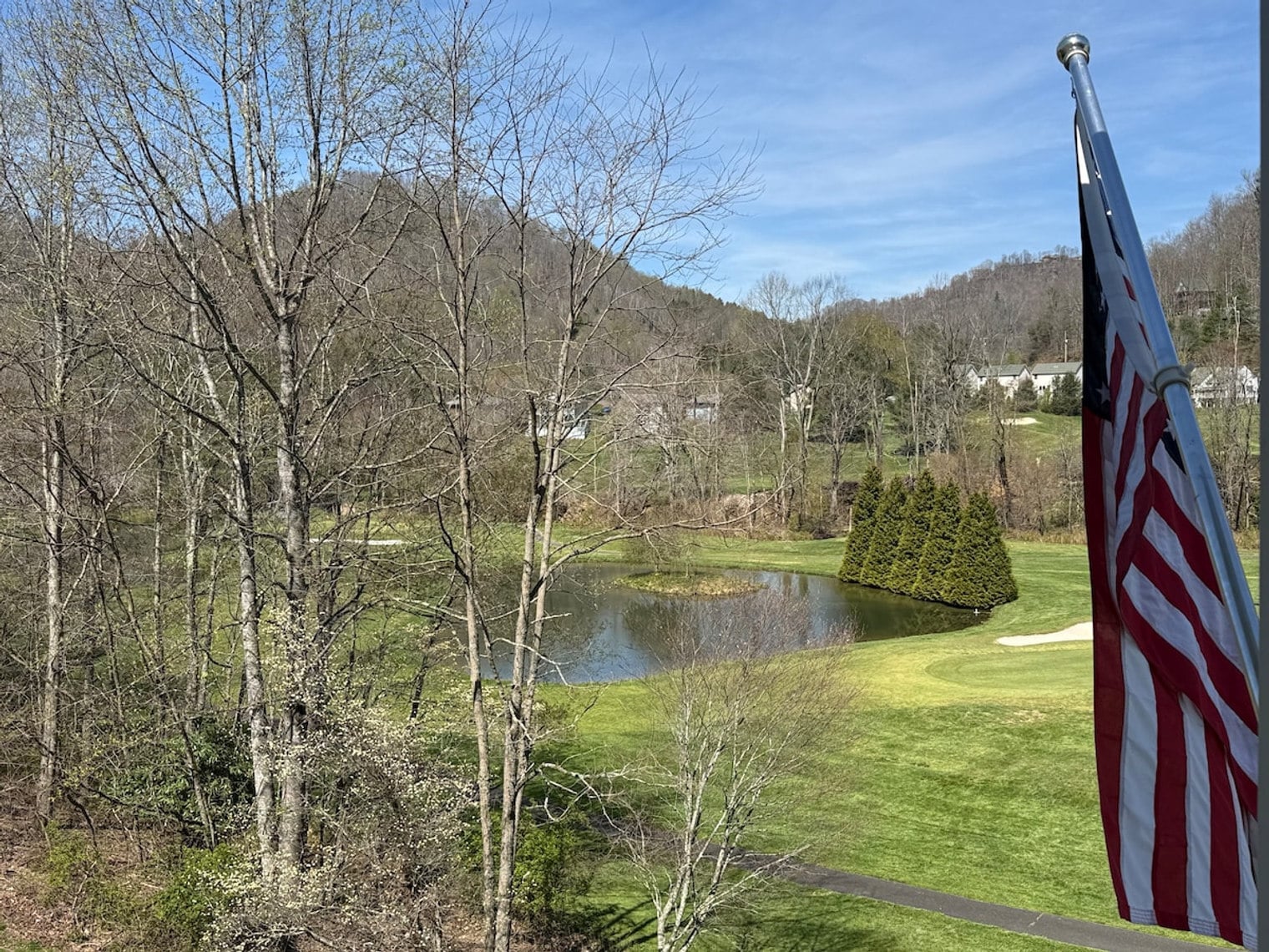 Building Photo - 270 Creatwood Trail