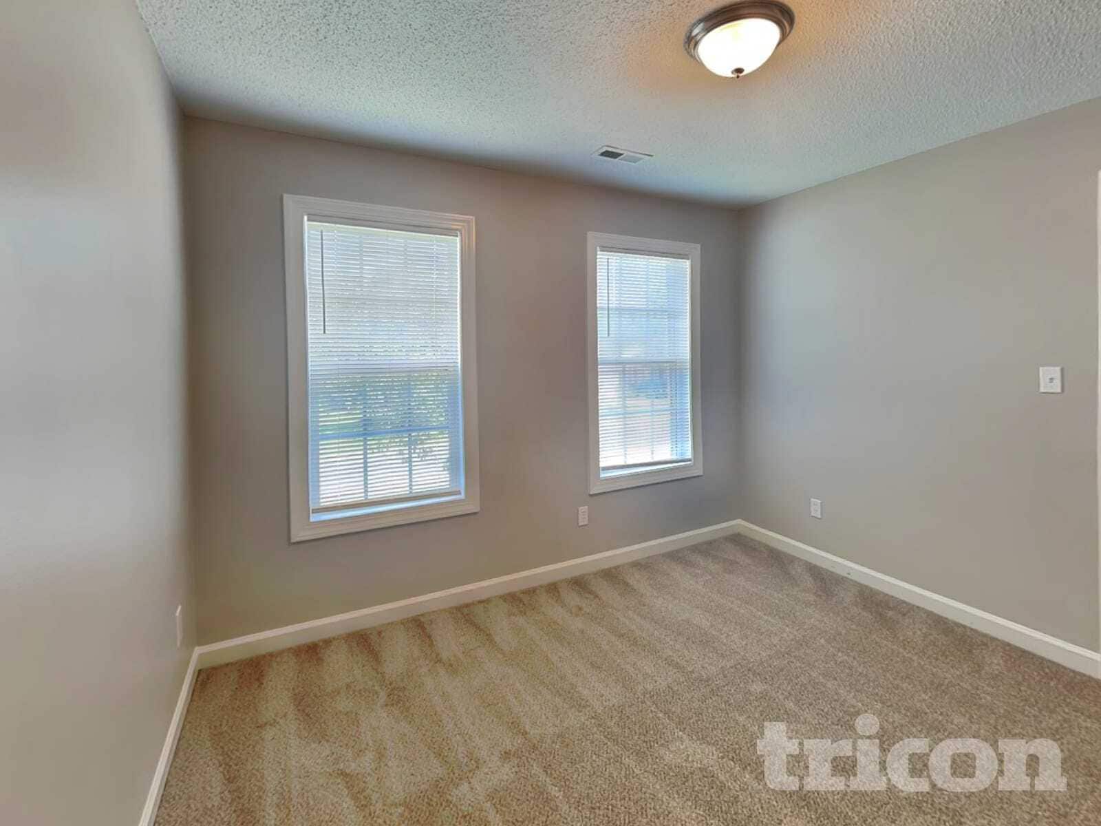 Building Photo - 2829 Rosemeade Dr