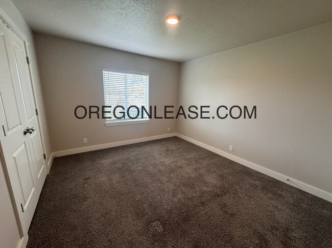 Building Photo - 1100 Q St