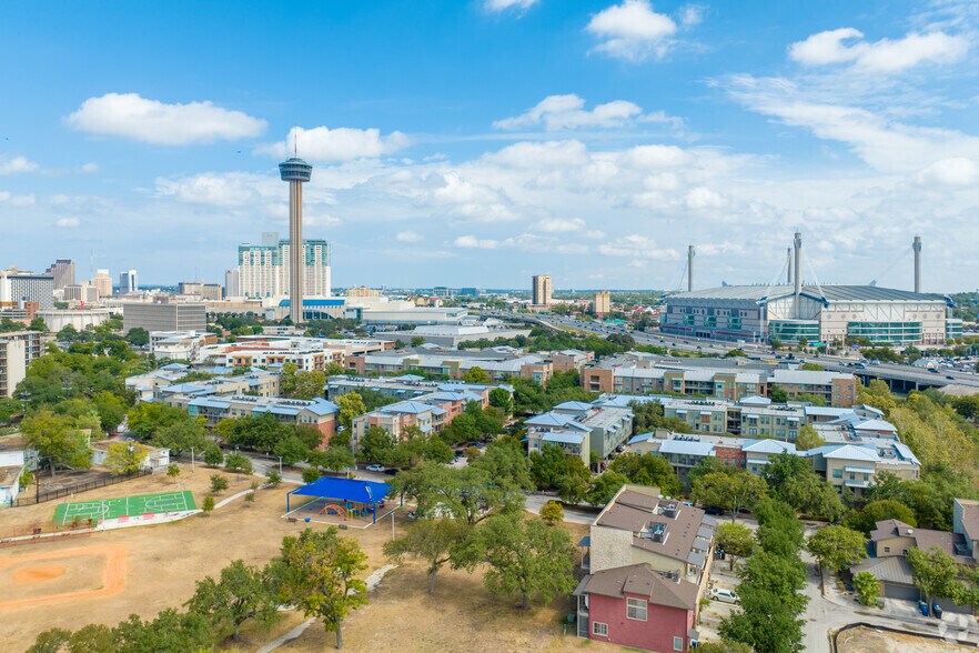 Refugio Place 300 Labor St San Antonio TX 78210 Apartment Finder