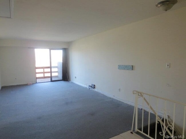 Building Photo - 106 Mariners Way