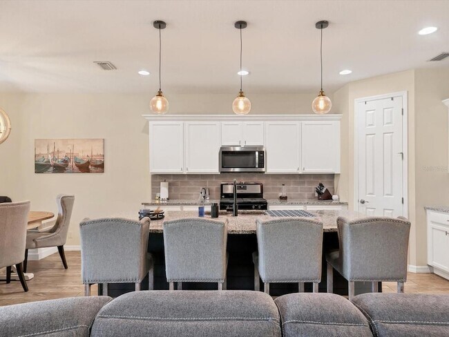 Building Photo - 1041 Buttercup Glen