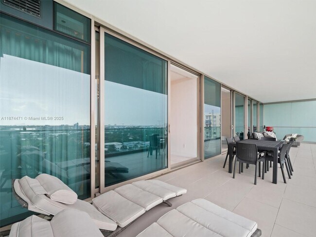 Building Photo - 10203 Collins Ave
