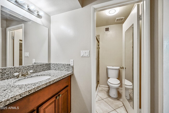 Building Photo - 7725 E Rovey Ave