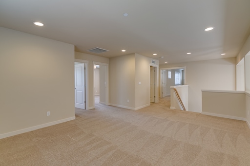 Building Photo - Beautiful & Spacious Kenmore Home for Rent!