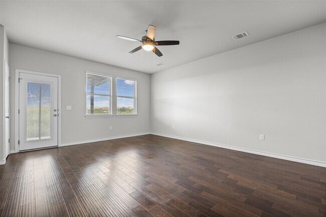 Building Photo - 11924 Gilleland Ln