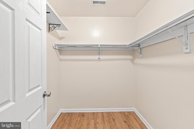 Building Photo - 614 Benson St