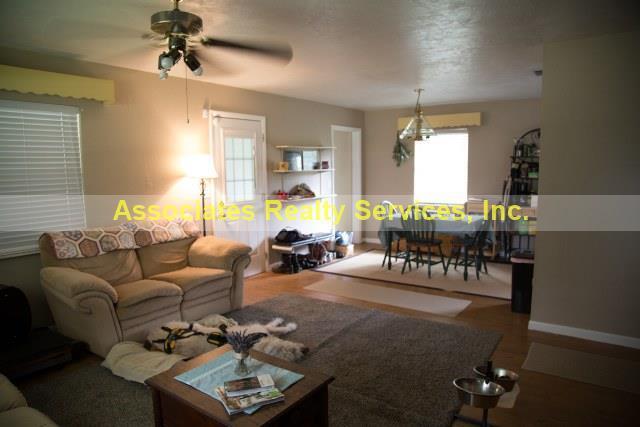 Building Photo - SUBLEASE Quiet Subdivision Living