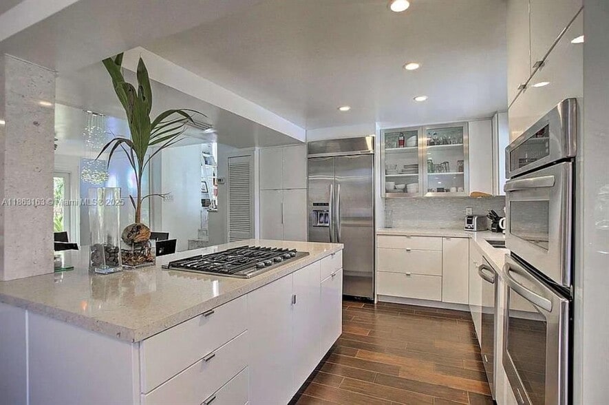 Building Photo - 2413 Nassau Ln