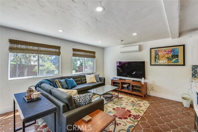 Building Photo - 9 El Camino Real