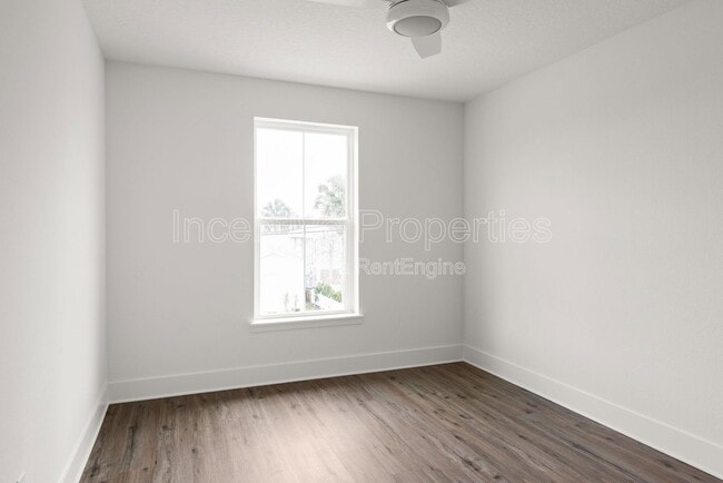 Building Photo - 526 S Grandview Ave