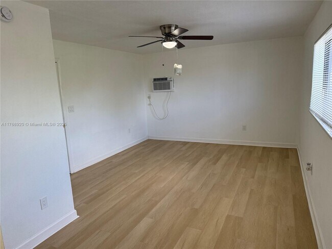 Building Photo - 180 NE 71st St