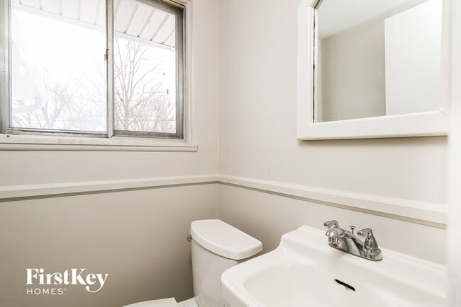 Building Photo - 1510 Fenwick Ct