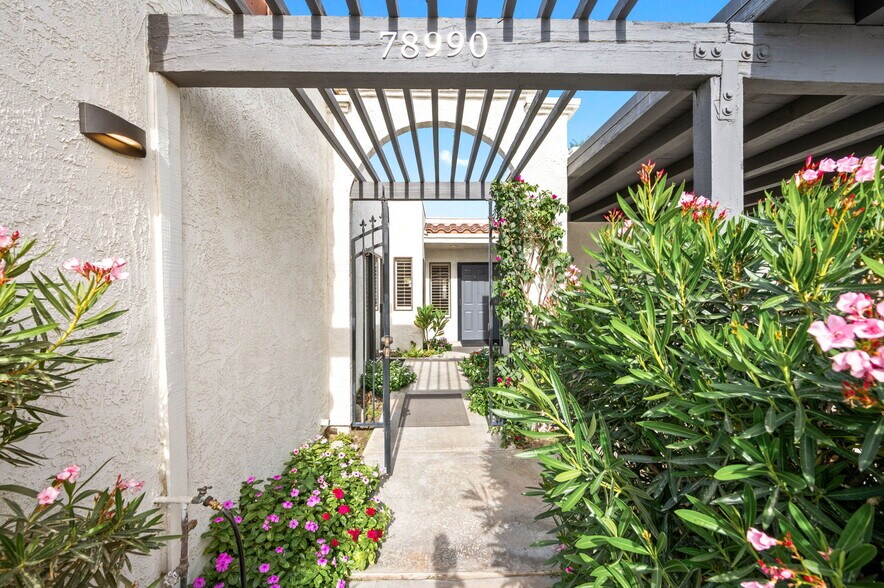 Building Photo - 78990 Bayside Ct