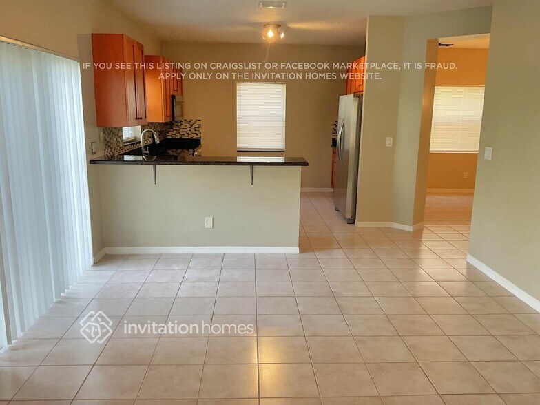 Building Photo - 1382 SW 106th Ave