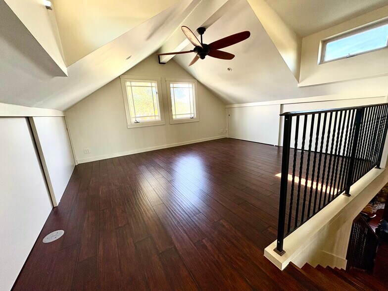 Building Photo - 3306 Gibson Pl