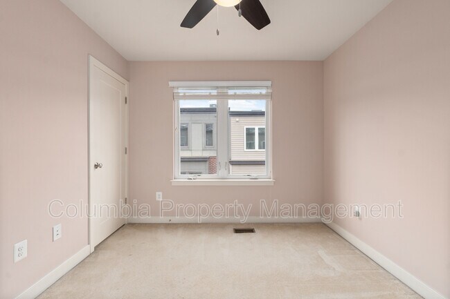 Building Photo - 4516 Kennedy St