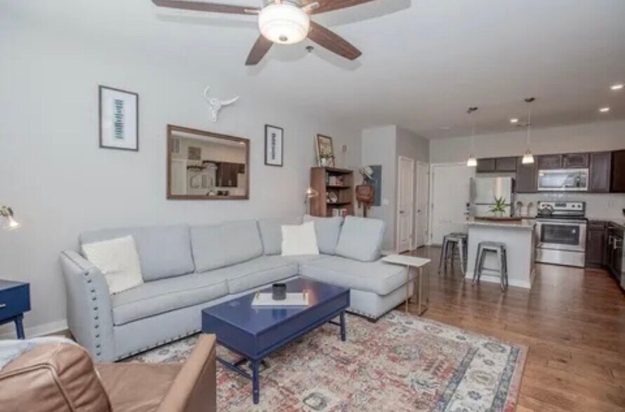 Building Photo - 1118 Litton Ave