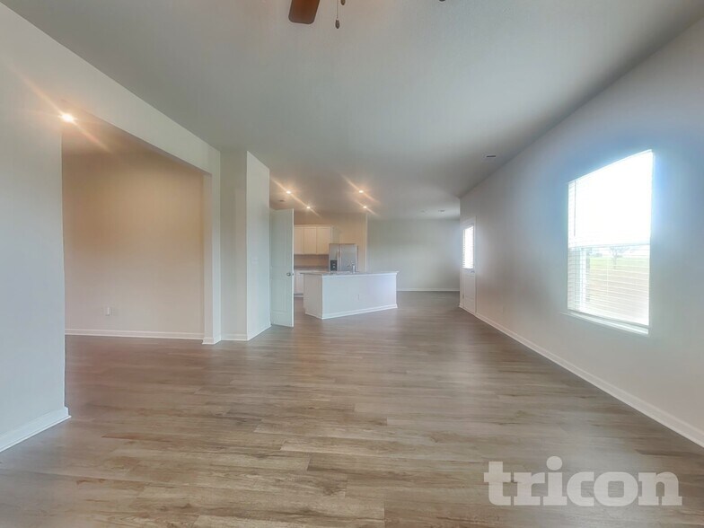 Building Photo - 1317 Deutz Dr