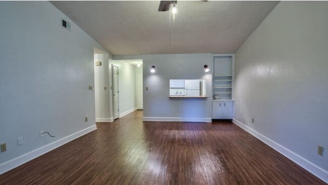 Building Photo - 4779 Leah Ln