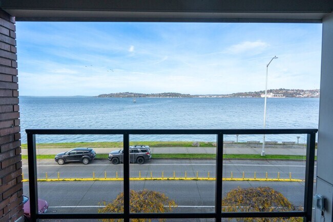 Building Photo - 2Bd/2Ba Seattle Condo