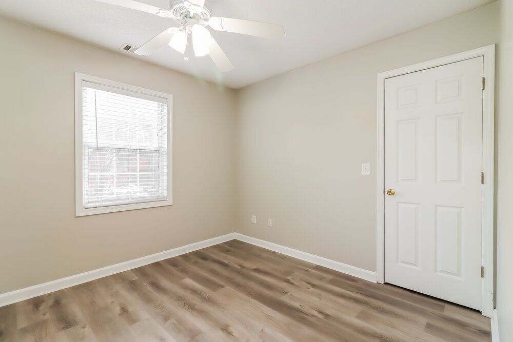 Building Photo - 3862 St George Terrace SW