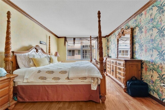 Building Photo - 5555 Collins Ave