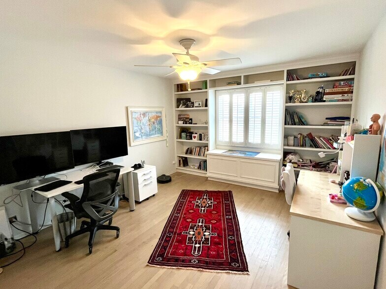 Building Photo - 4311 Camelot Cir