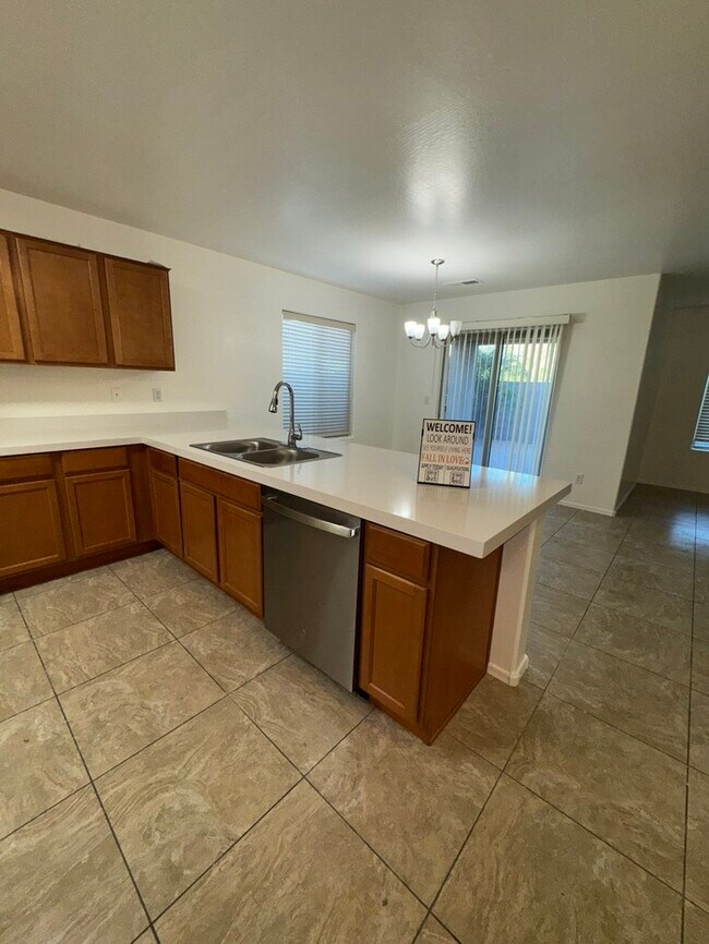 Building Photo - Brand New Home in Gated Community!