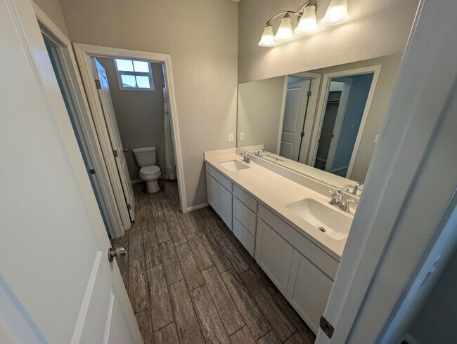 Building Photo - 8096 Skye Roar Ct
