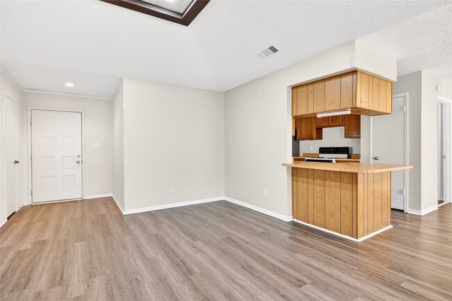 Building Photo - 11103 Bellerive Dr