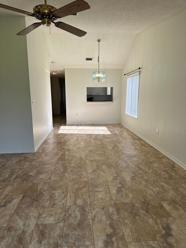 Building Photo - 151 Plover Ln
