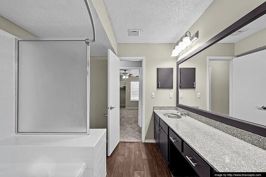 Building Photo - 2108 Calais Way