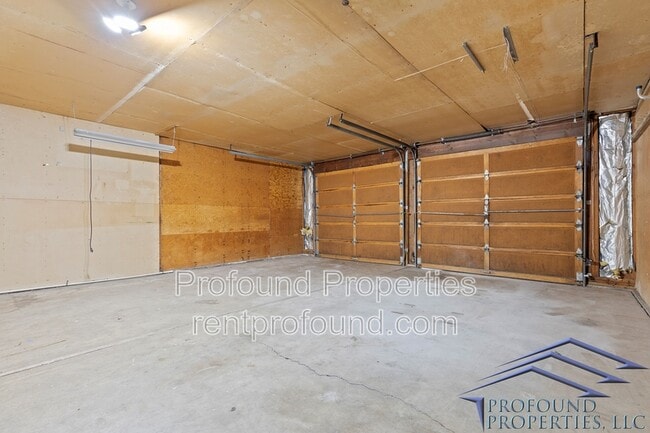 Building Photo - 19300 SW Hennig St