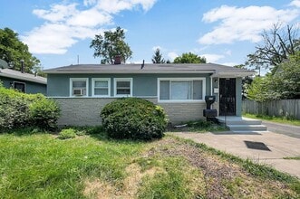 Building Photo - Newly Updated 3 Bedroom Home with Garage &...