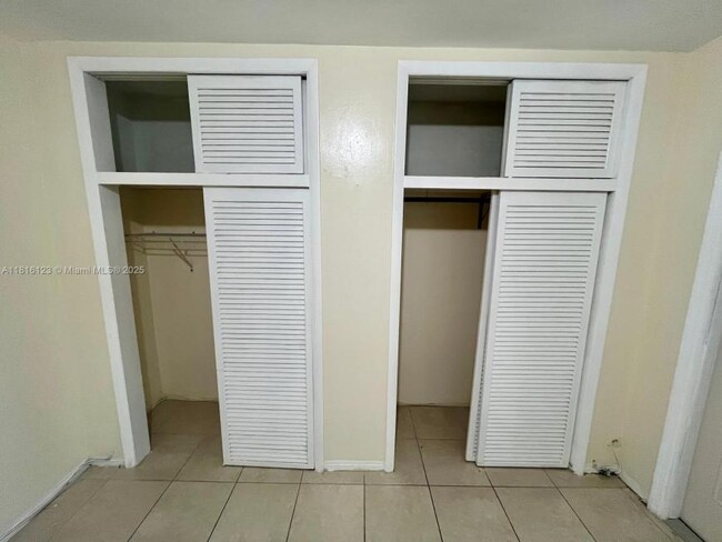 Building Photo - 1 bedroom in Hollywood FL 33020