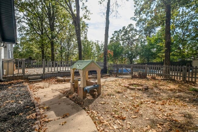 Building Photo - 7109 Sequoyah Ln