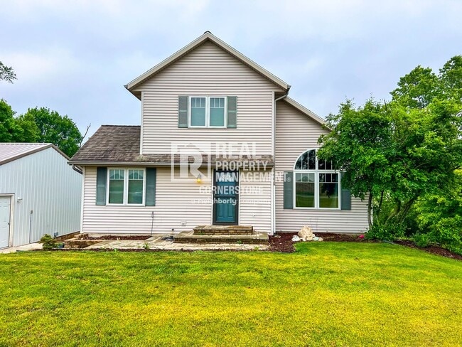 Building Photo - COMING SOON!  Spacious Country Home with H...