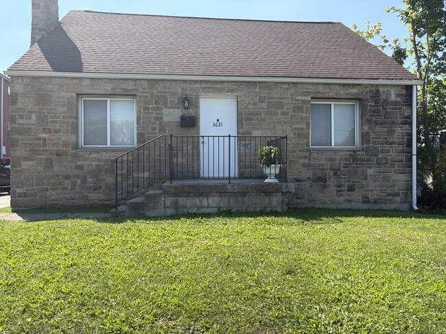 Building Photo - 3621 Cleveland Ave