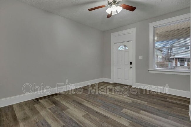 Building Photo - 293 E Woodrow Ave