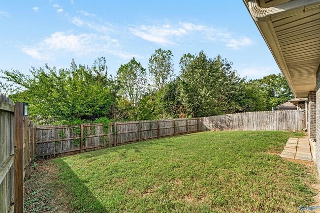 Building Photo - 130 Tybee Dr