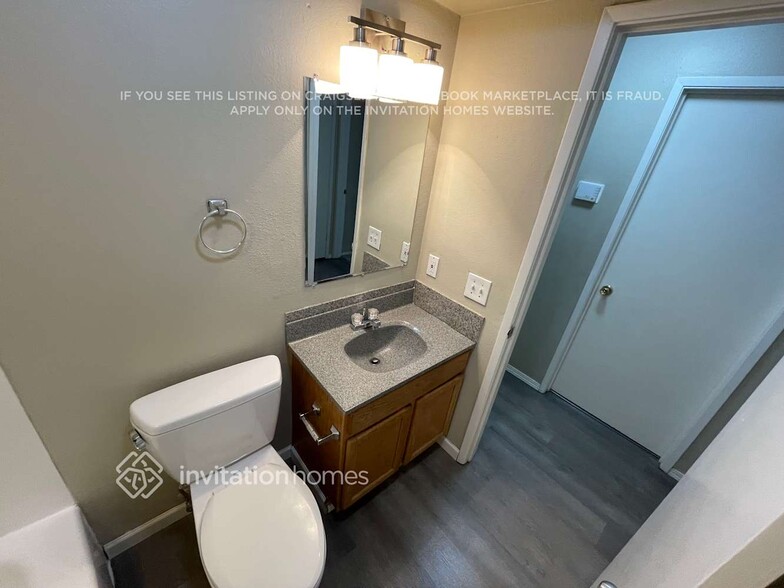 Building Photo - 3330 SW 327th Pl