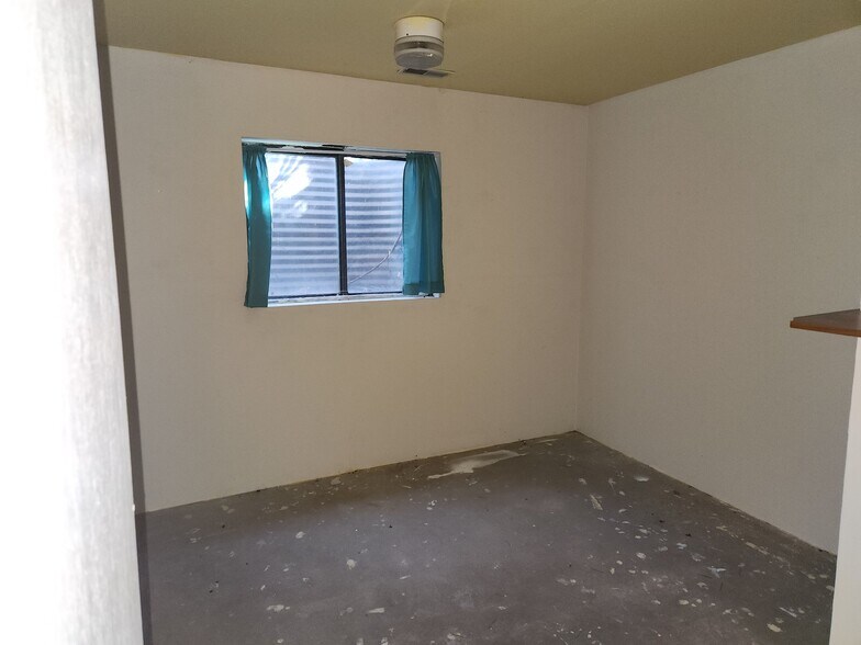 Building Photo - 6672 Fredrick Dr