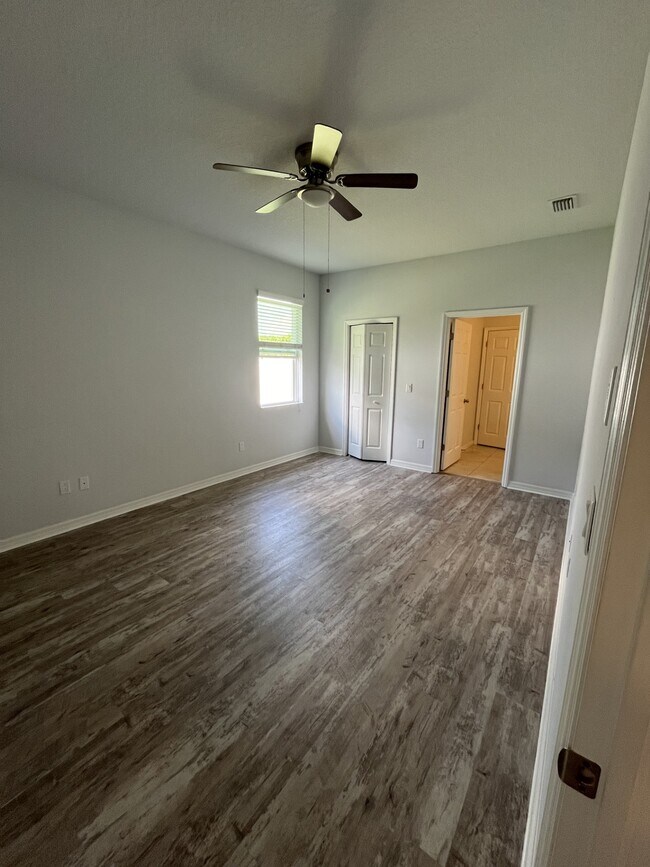 Building Photo - 3822 Milflores Dr
