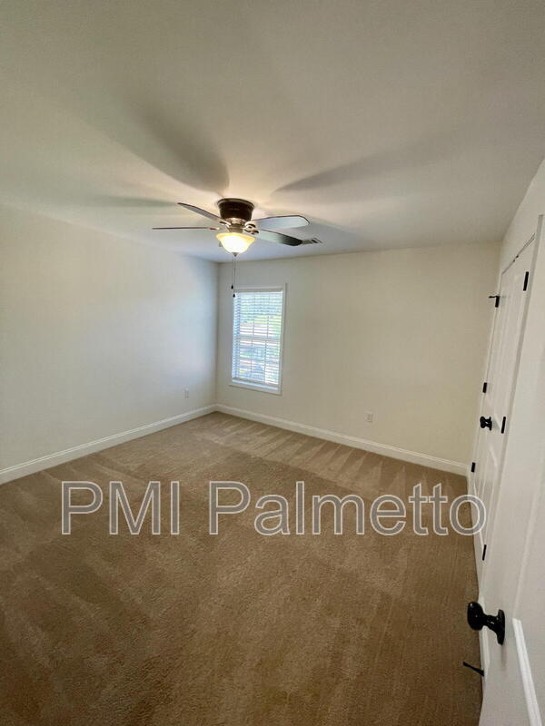 Building Photo - 215 Emanuel Creek Drive