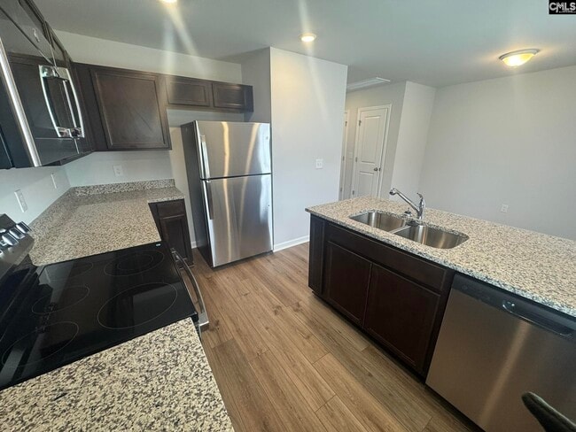 Building Photo - 141 Carr Ln